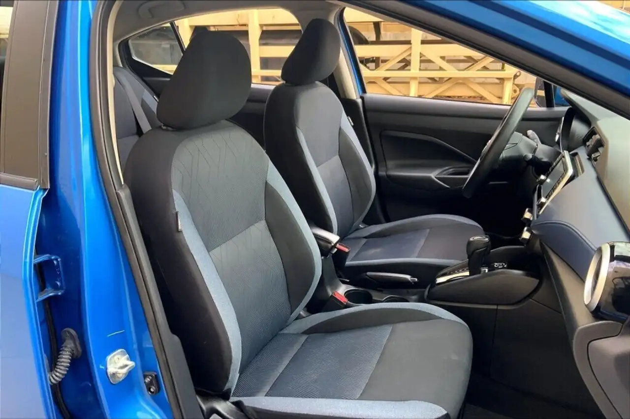 Nissan Versa снимка Nissan Versa