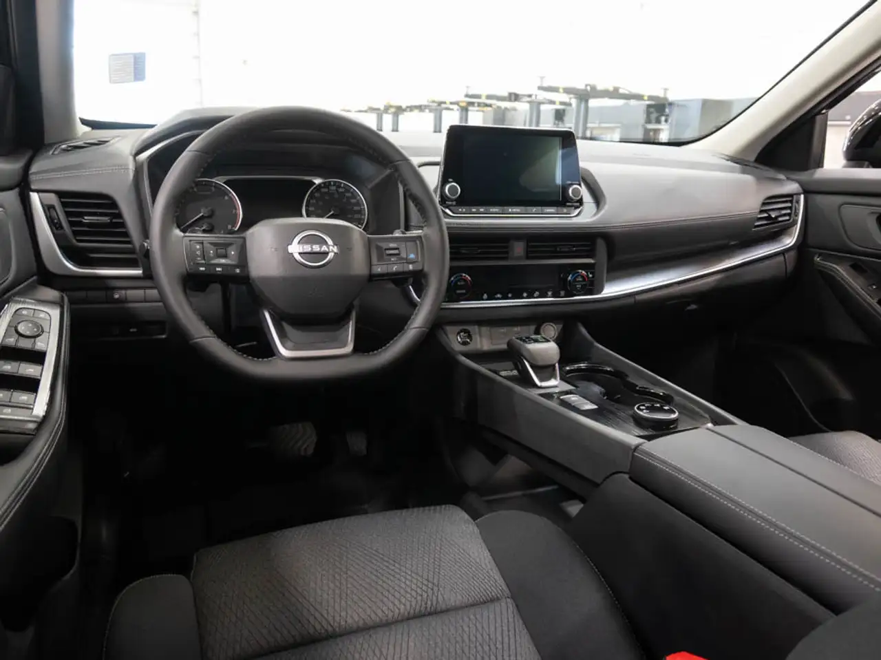 Nissan Rogue снимка Nissan Rogue
