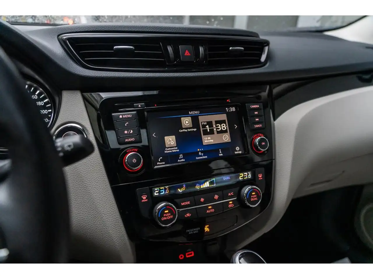 Nissan Qashqai photo Nissan Qashqai
