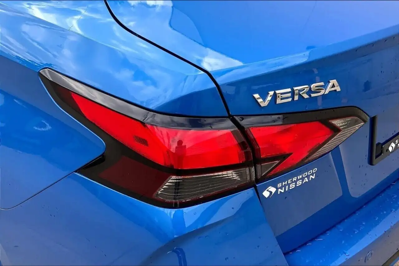 Nissan Versa снимка Nissan Versa