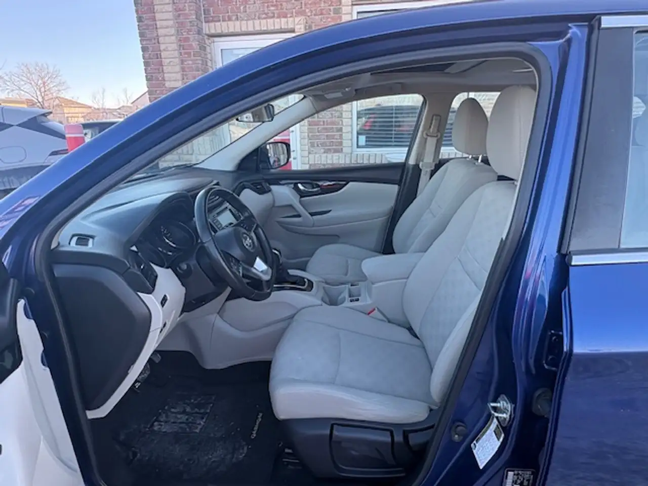 Nissan Qashqai снимка Nissan Qashqai