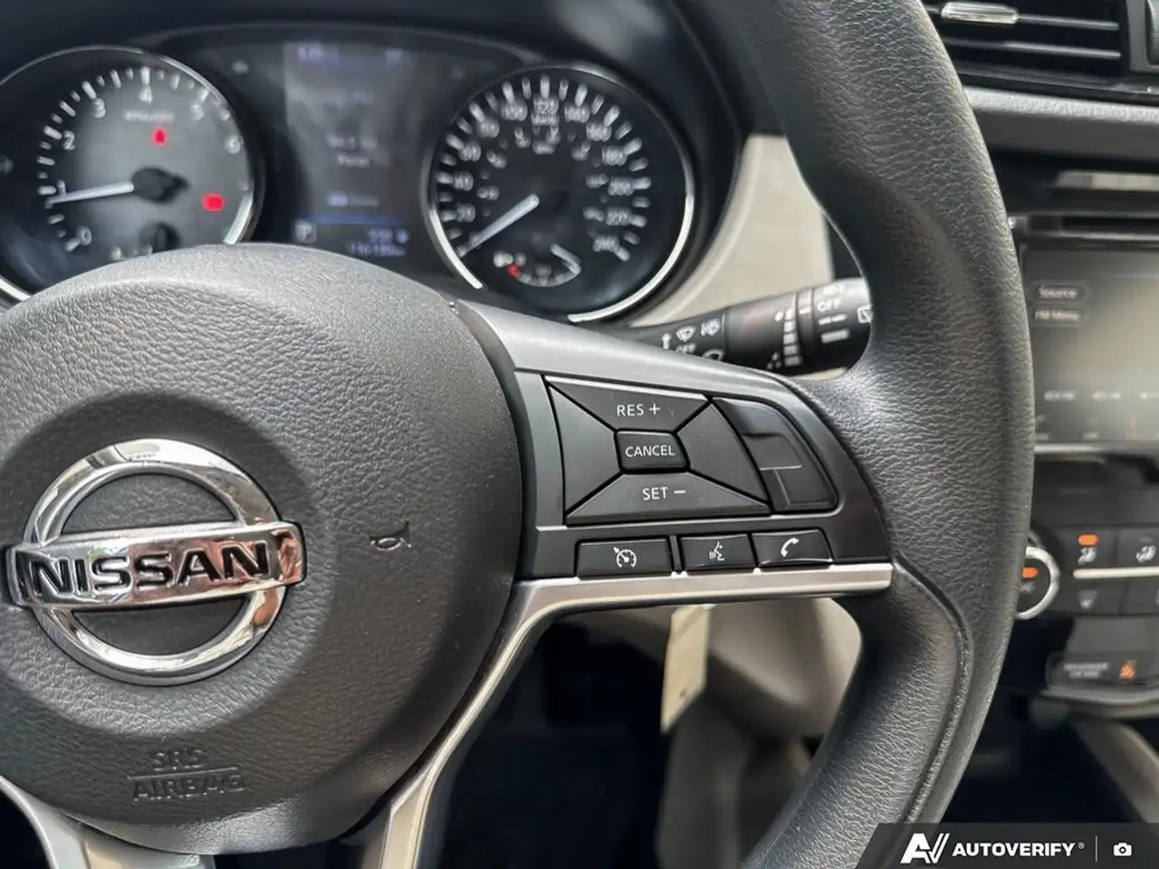 Nissan Qashqai снимка Nissan Qashqai