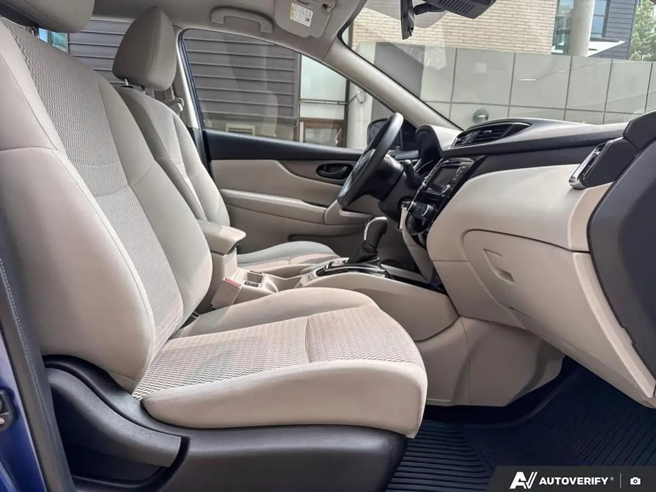 Nissan Qashqai снимка Nissan Qashqai