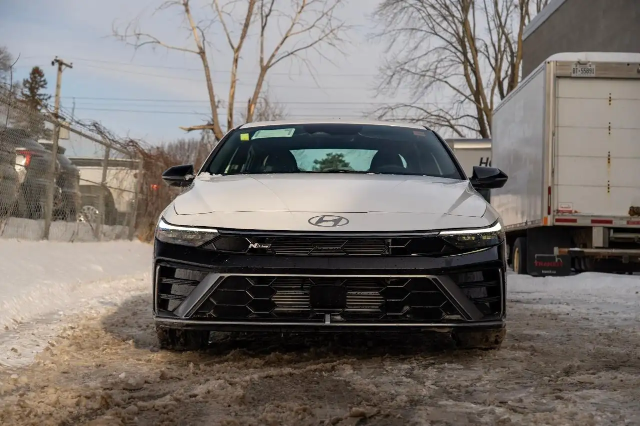 Hyundai ELANTRA снимка Hyundai ELANTRA