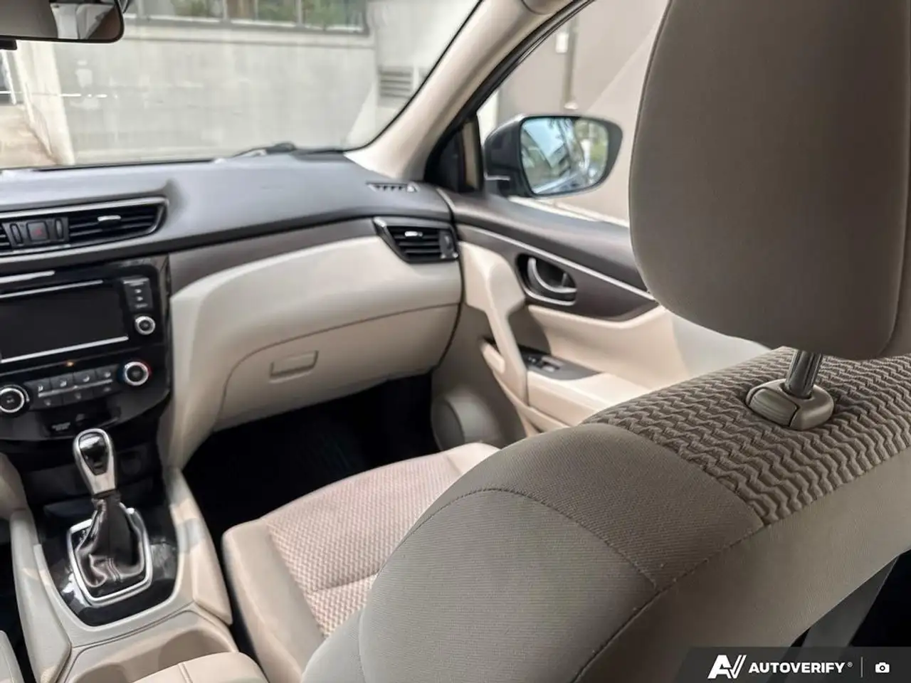 Nissan Qashqai снимка Nissan Qashqai