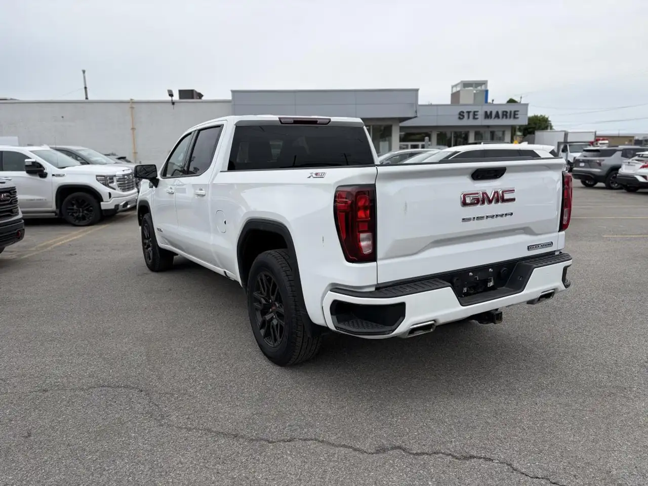 GMC Sierra 1500 снимка GMC Sierra 1500
