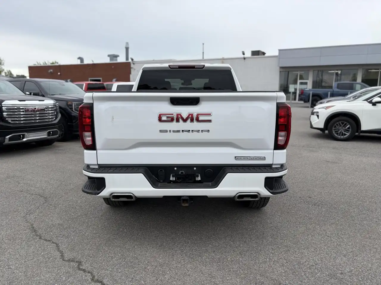 GMC Sierra 1500 снимка GMC Sierra 1500