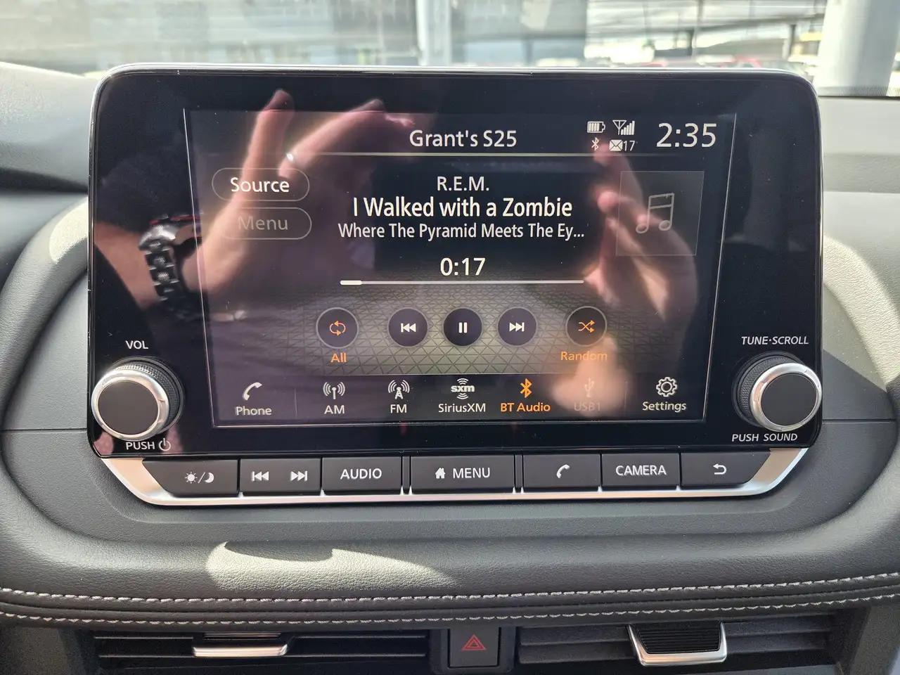 Nissan Rogue снимка Nissan Rogue