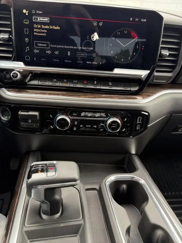 GMC Sierra 1500 снимка GMC Sierra 1500