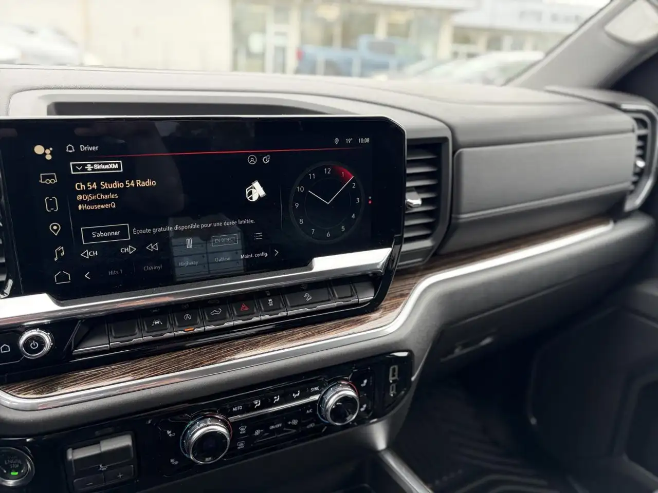 GMC Sierra 1500 снимка GMC Sierra 1500