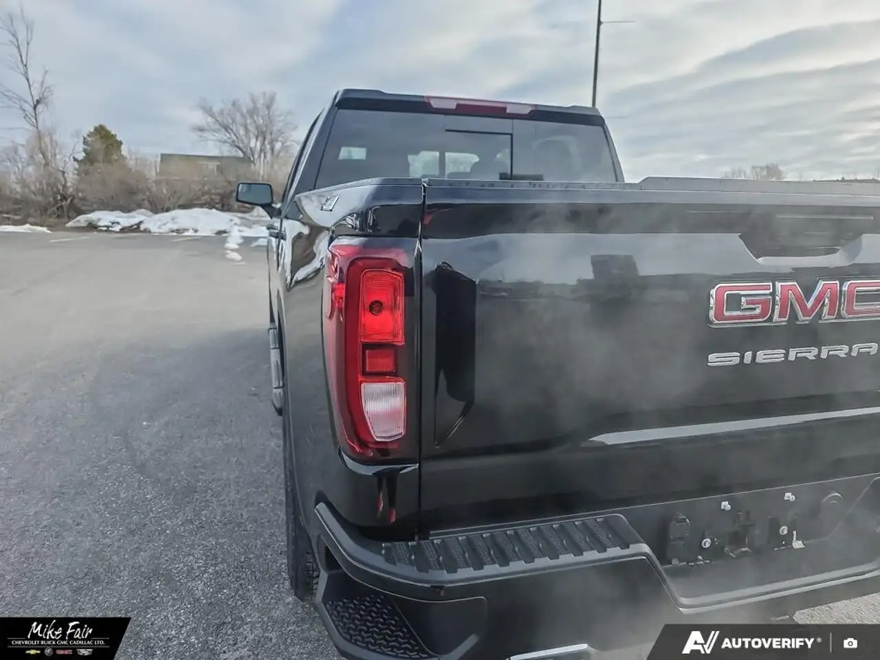 GMC Sierra 1500 photo GMC Sierra 1500