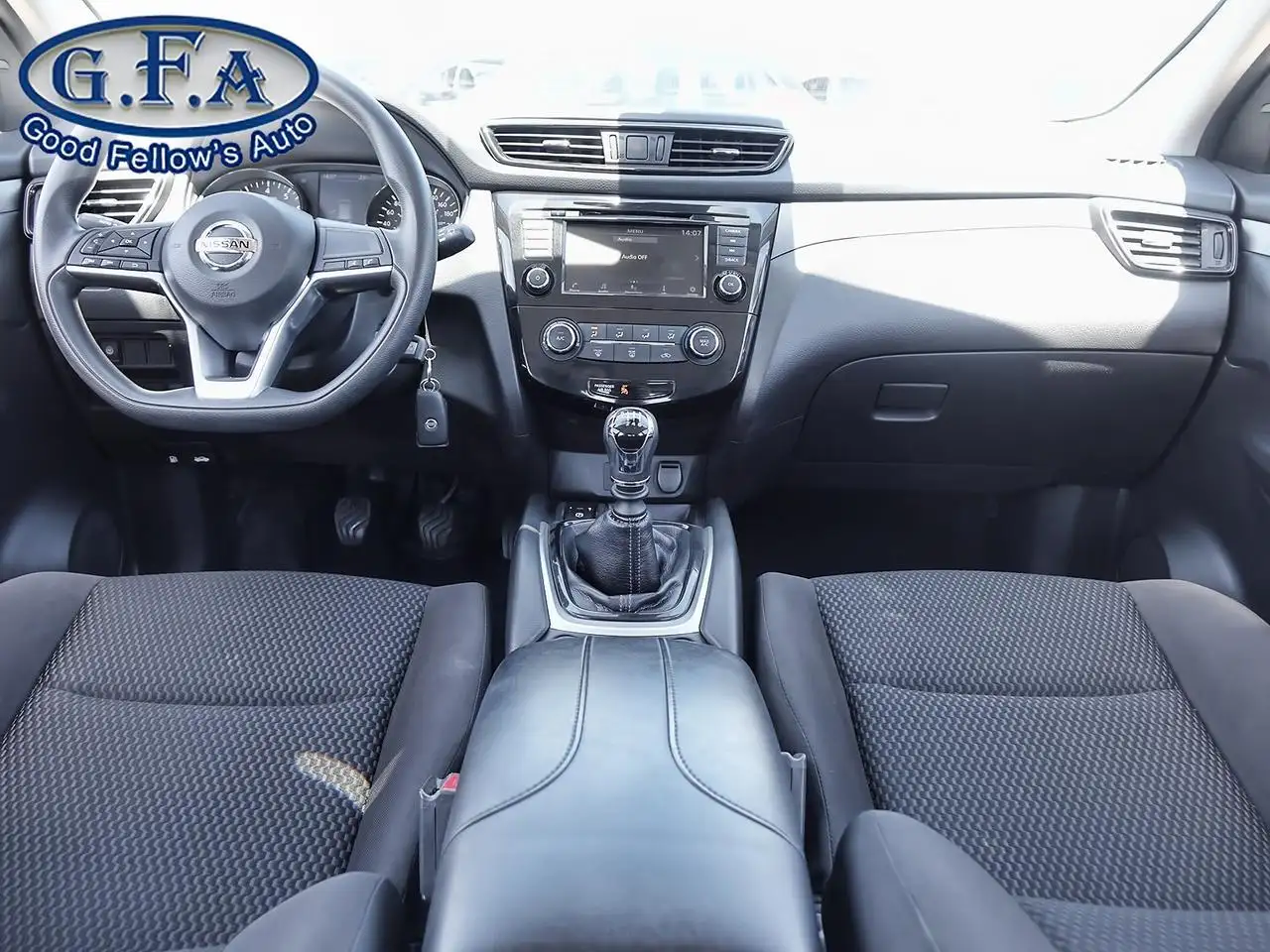 Nissan Qashqai photo Nissan Qashqai