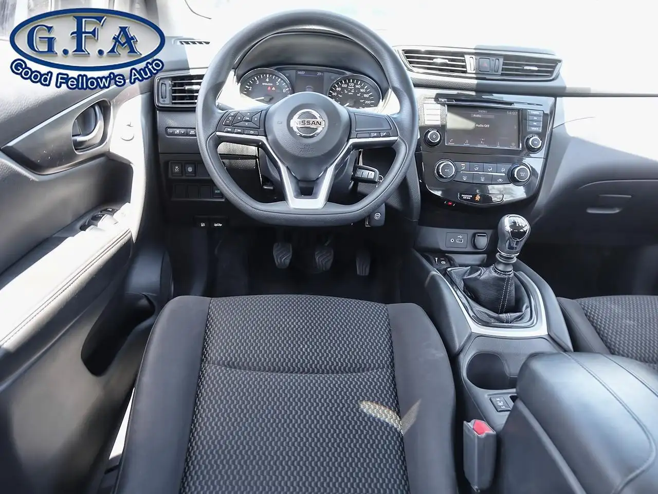 Nissan Qashqai photo Nissan Qashqai