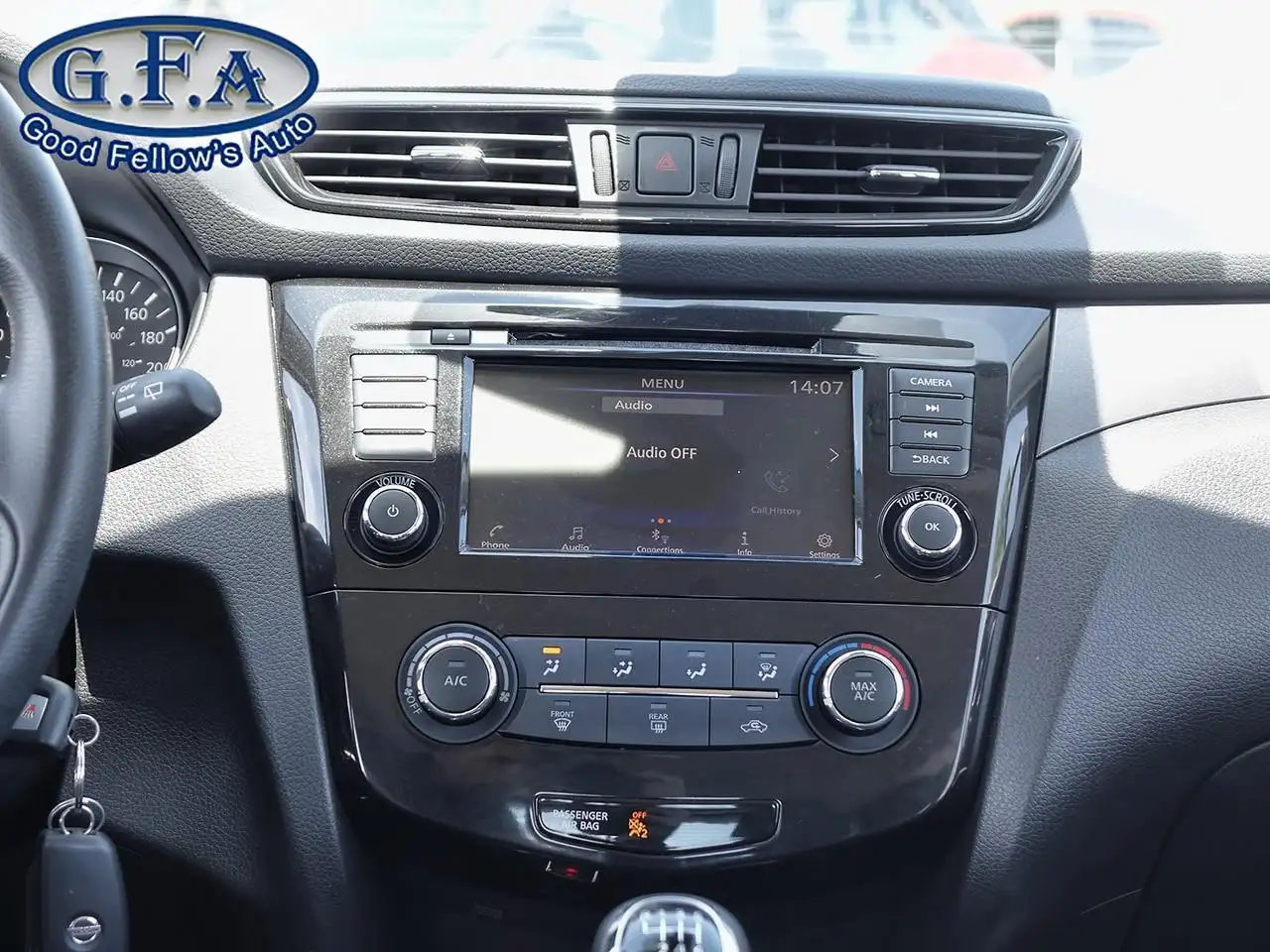 Nissan Qashqai photo Nissan Qashqai