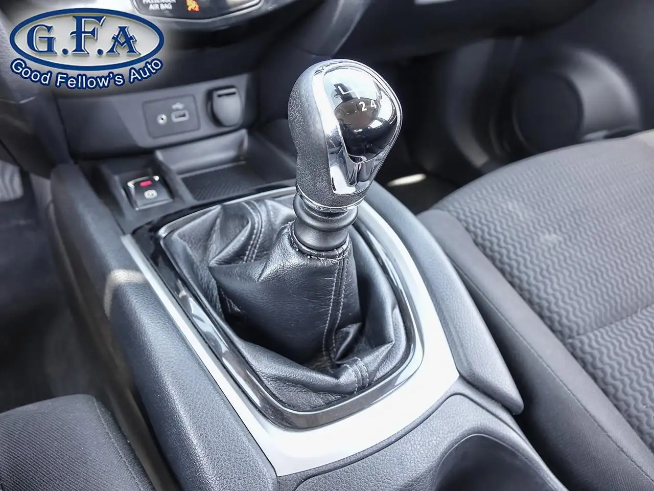 Nissan Qashqai photo Nissan Qashqai