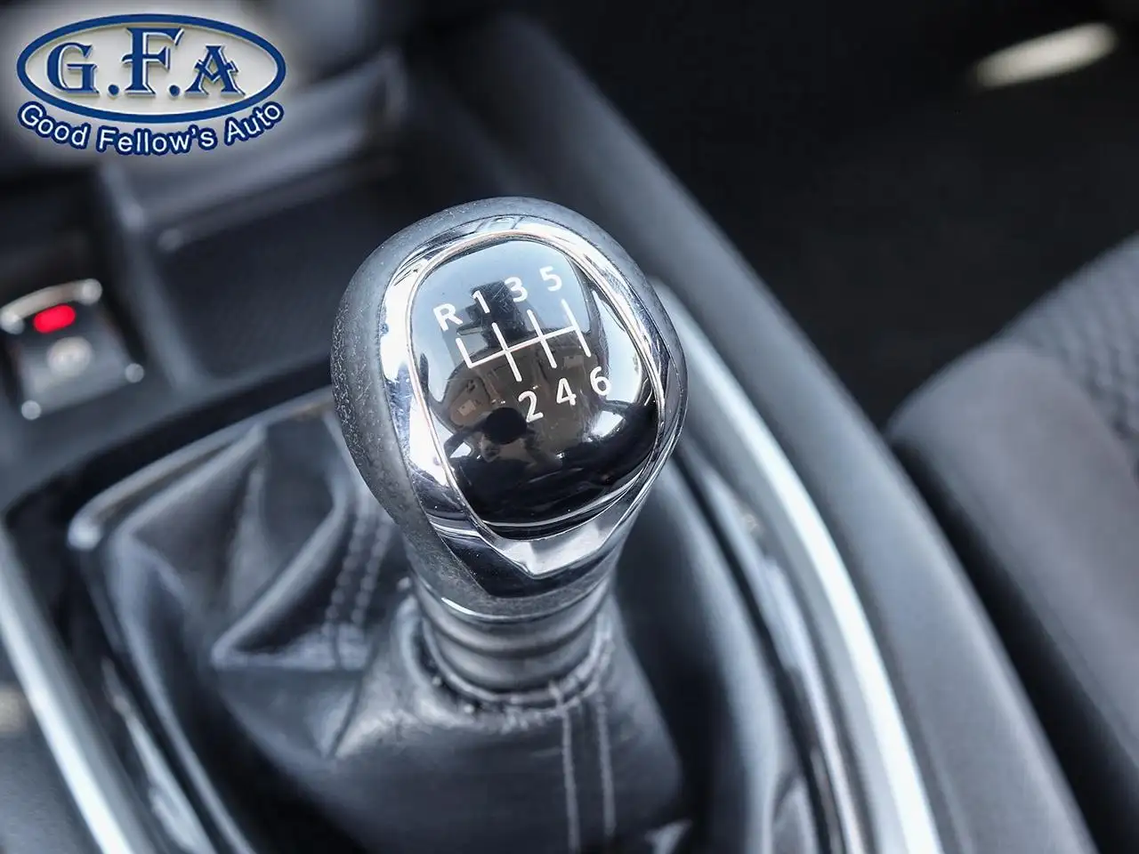 Nissan Qashqai photo Nissan Qashqai
