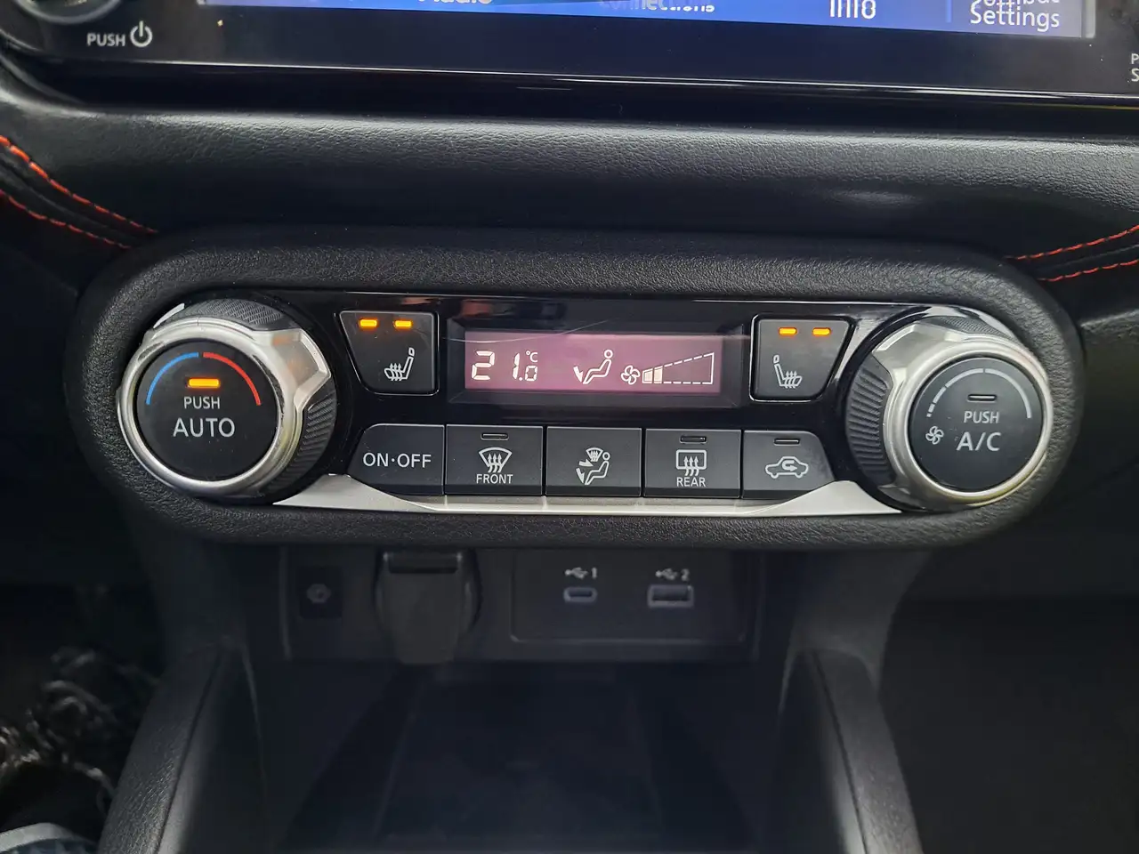 Nissan Versa photo Nissan Versa