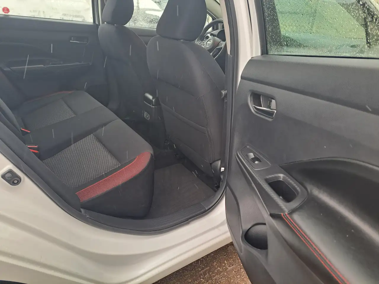 Nissan Versa photo Nissan Versa