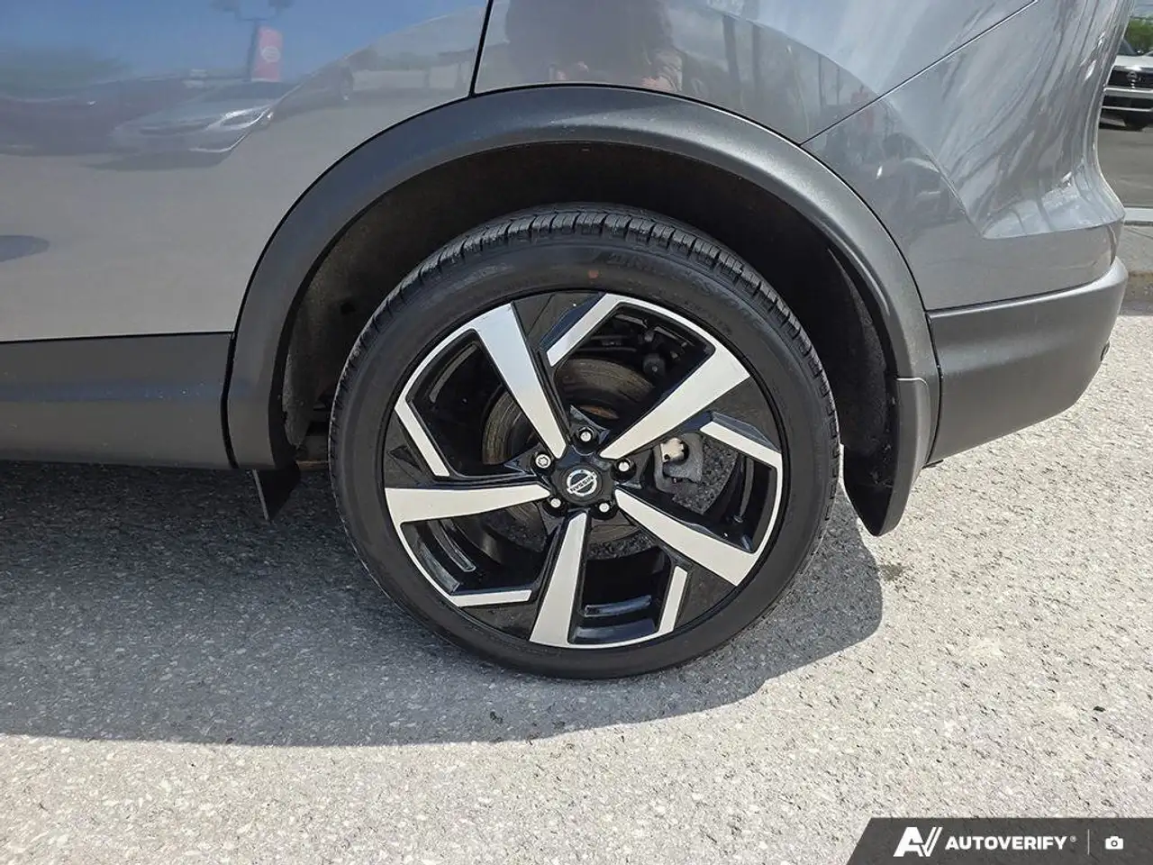 Nissan Qashqai снимка Nissan Qashqai