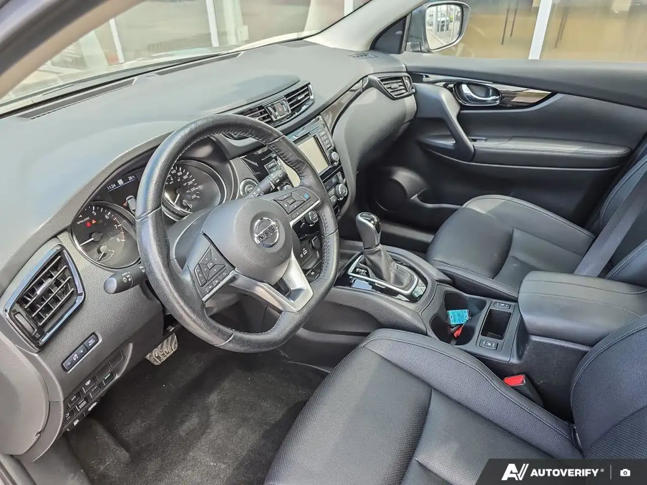 Nissan Qashqai снимка Nissan Qashqai