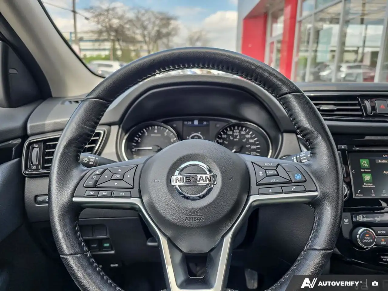 Nissan Qashqai снимка Nissan Qashqai