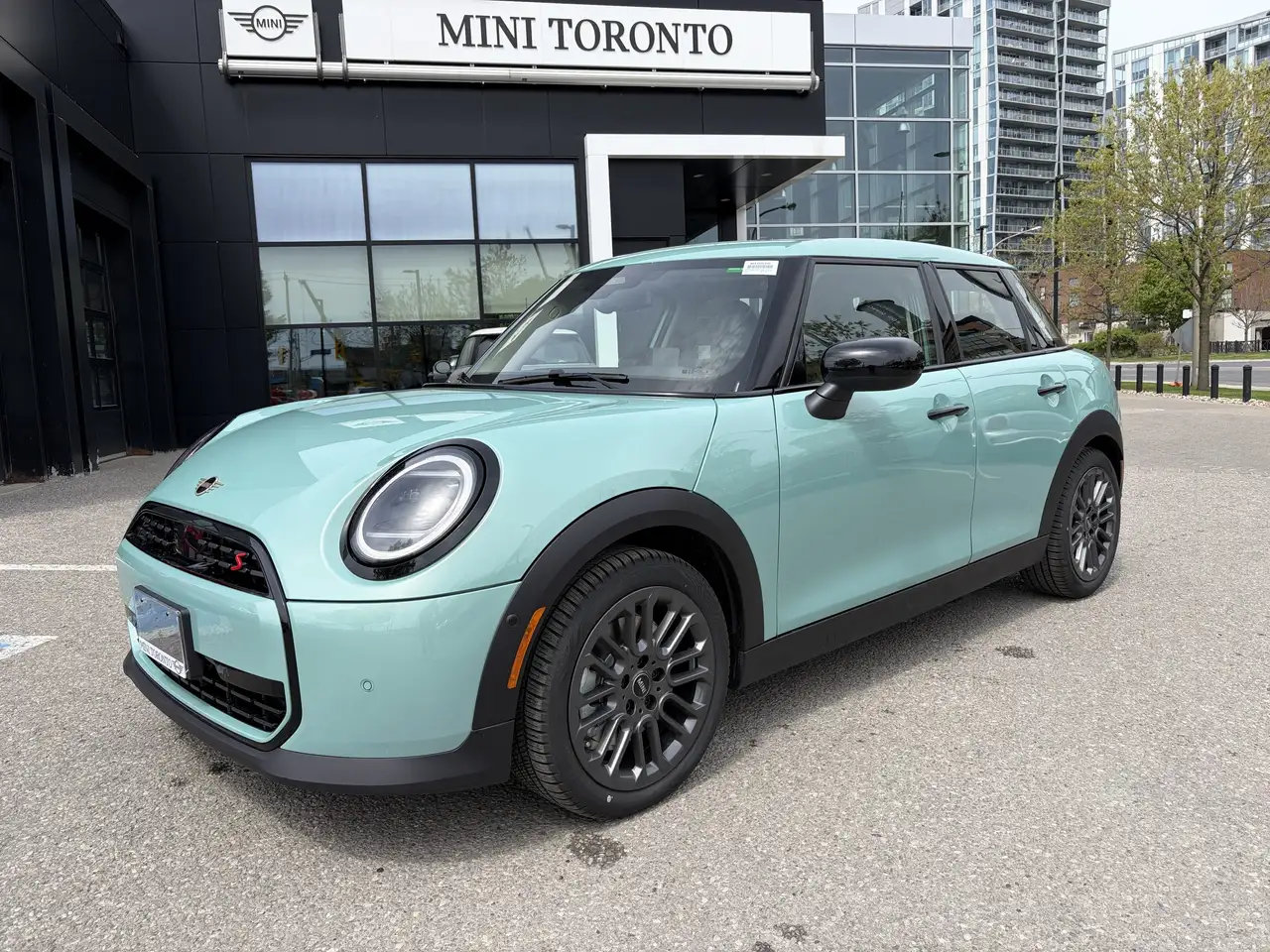 MINI 5 Door photo MINI 5 Door