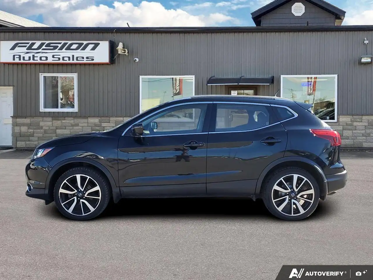 Nissan Qashqai снимка Nissan Qashqai