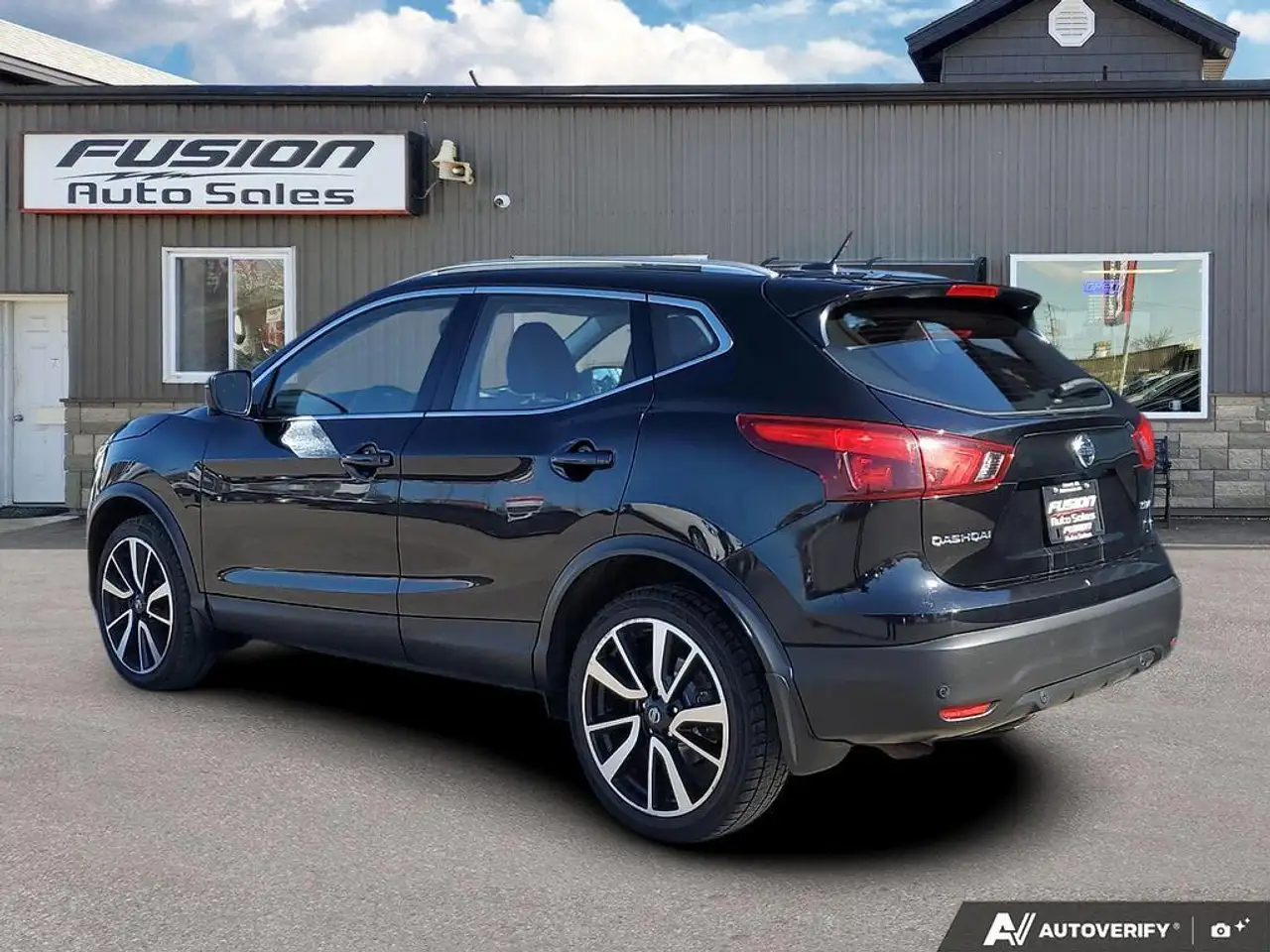 Nissan Qashqai снимка Nissan Qashqai