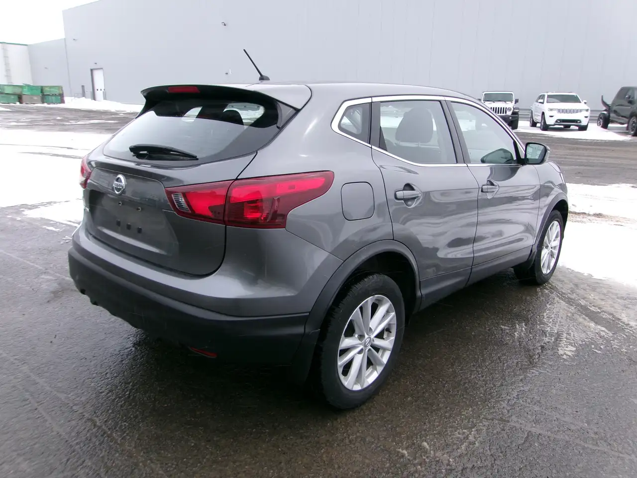Nissan Qashqai снимка Nissan Qashqai