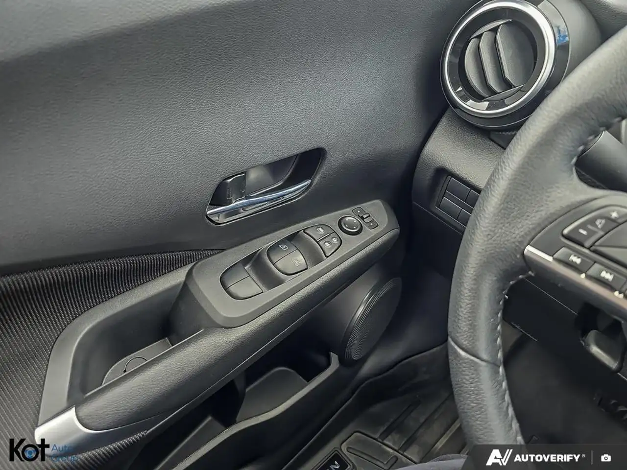 Nissan Kicks photo Nissan Kicks