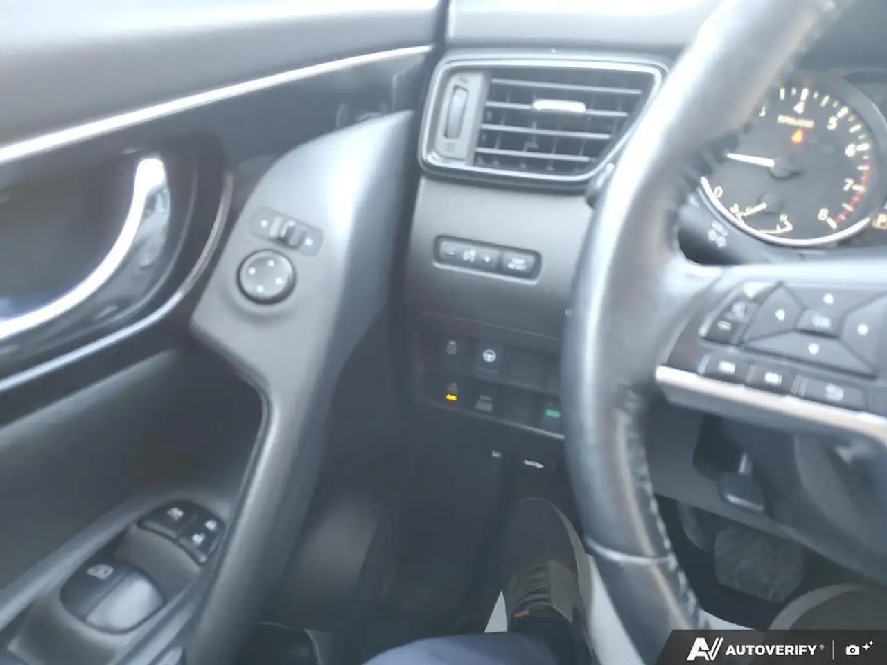 Nissan Qashqai снимка Nissan Qashqai