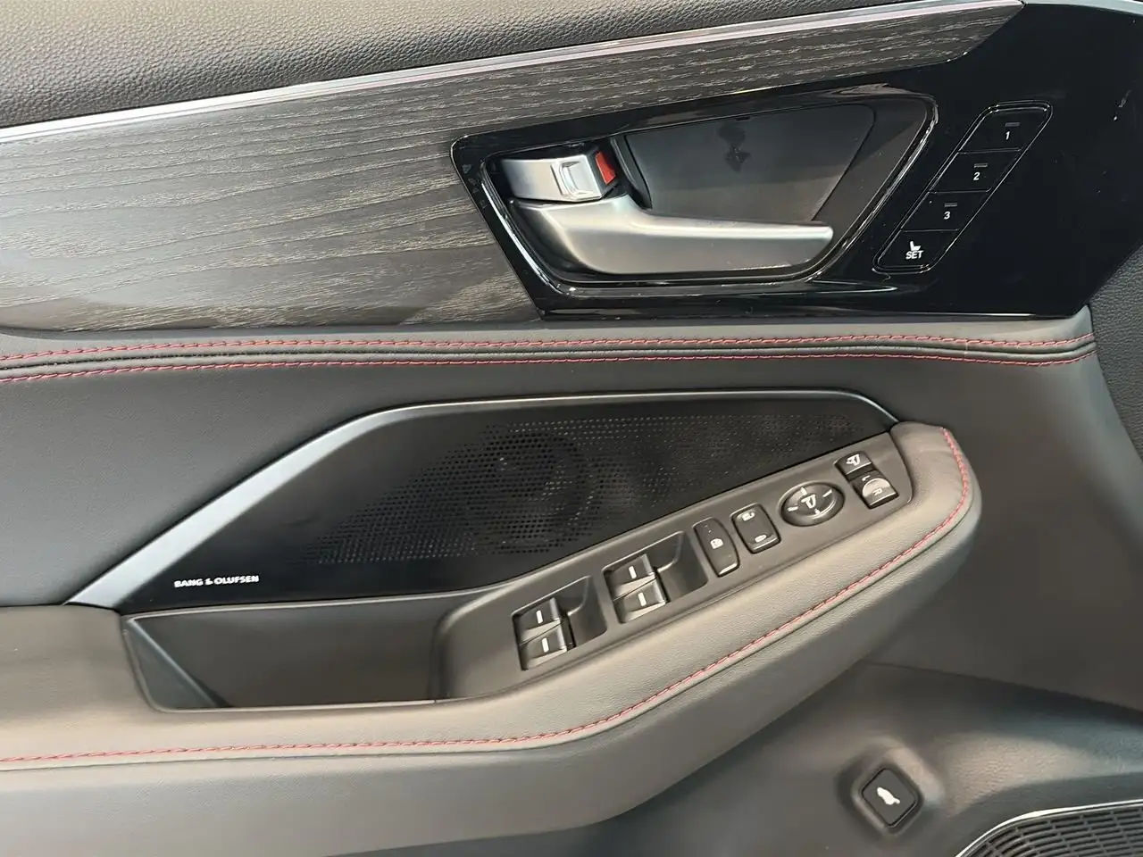 Acura MDX снимка Acura MDX