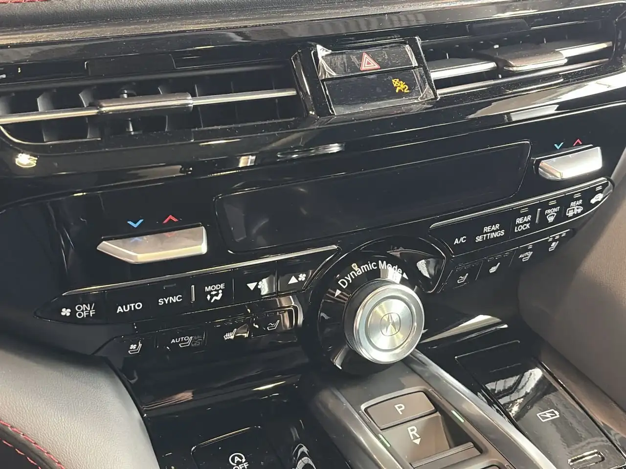 Acura MDX снимка Acura MDX