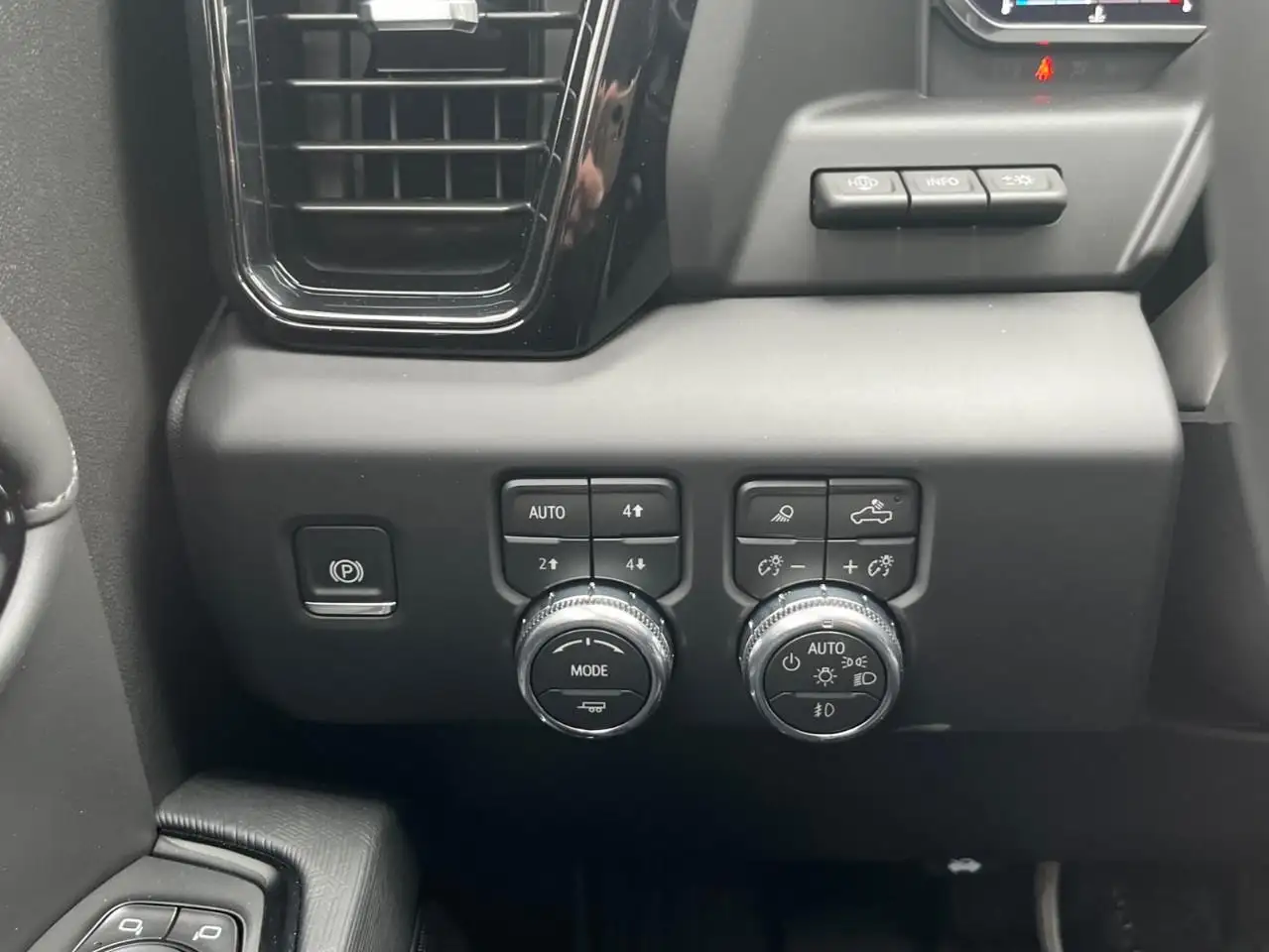 GMC Sierra 1500 fotografie GMC Sierra 1500