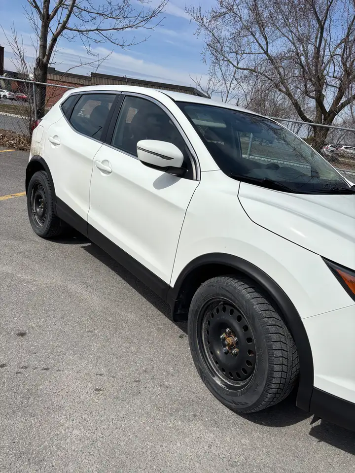 Nissan Qashqai снимка Nissan Qashqai