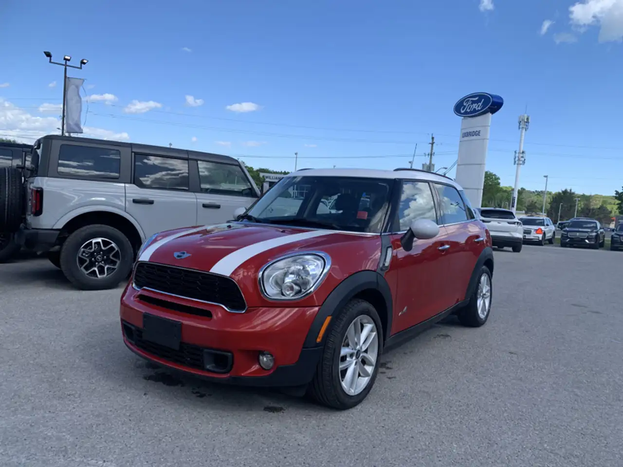 MINI Cooper Countryman снимка MINI Cooper Countryman