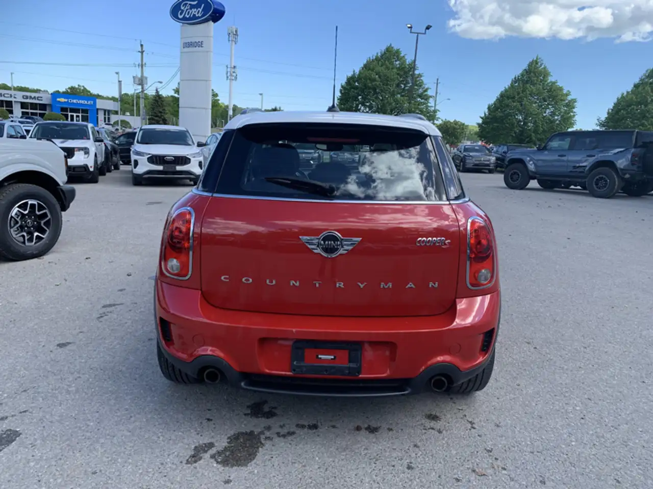 MINI Cooper Countryman снимка MINI Cooper Countryman