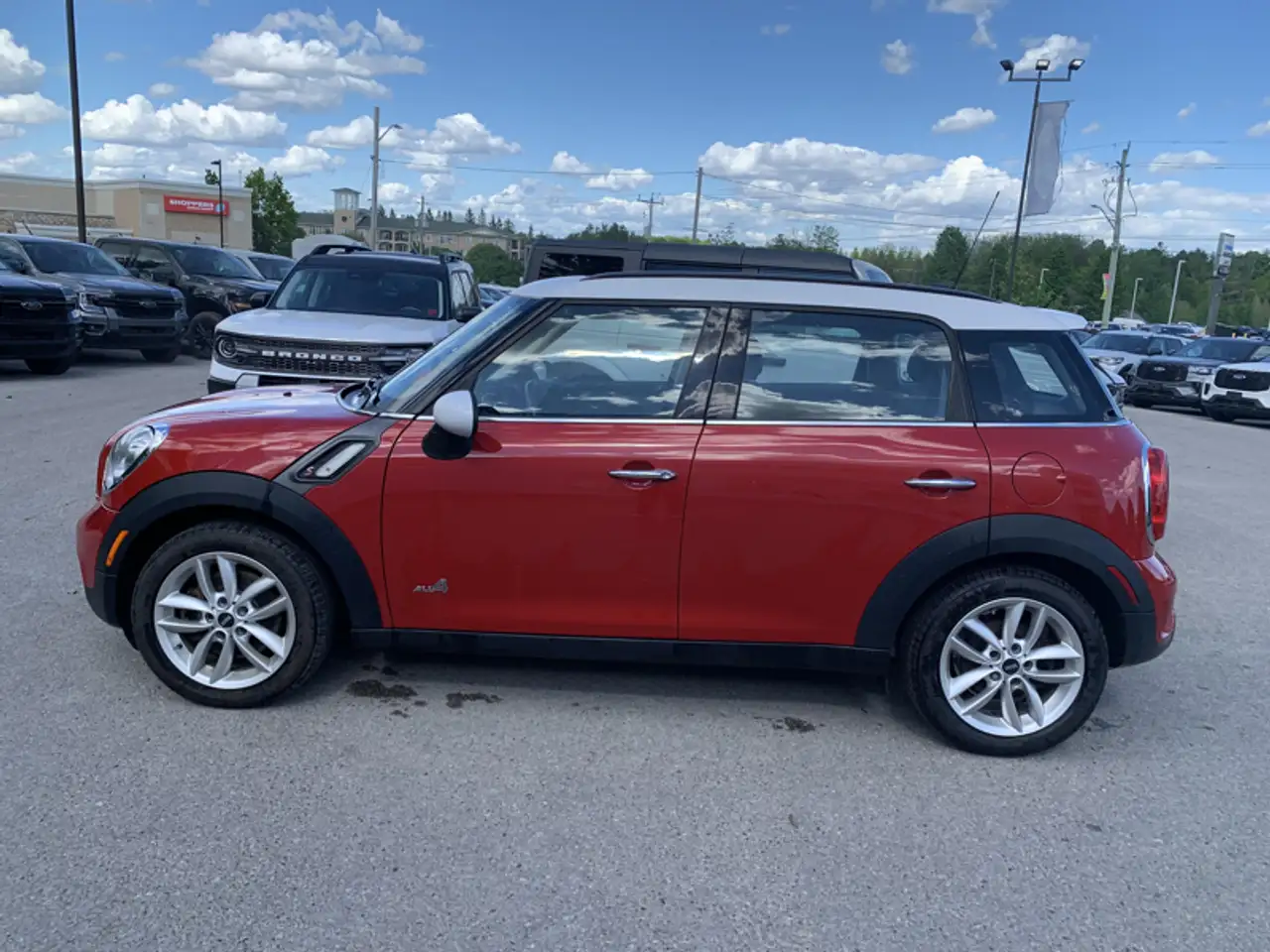 MINI Cooper Countryman снимка MINI Cooper Countryman
