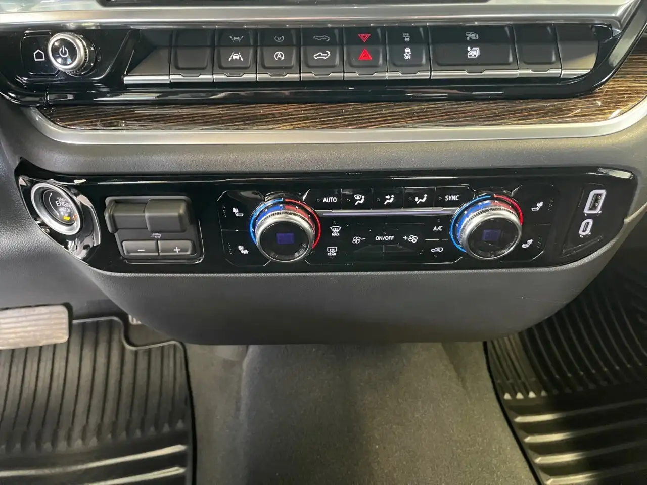 GMC Sierra 1500 photo GMC Sierra 1500