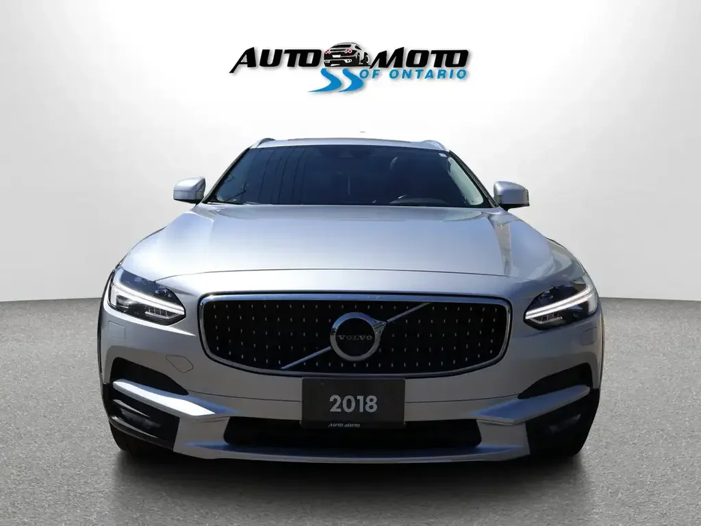 Volvo V90 Cross Country снимка Volvo V90 Cross Country