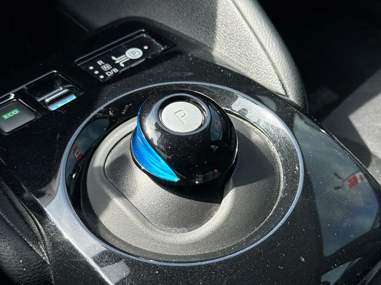 Nissan Leaf снимка Nissan Leaf