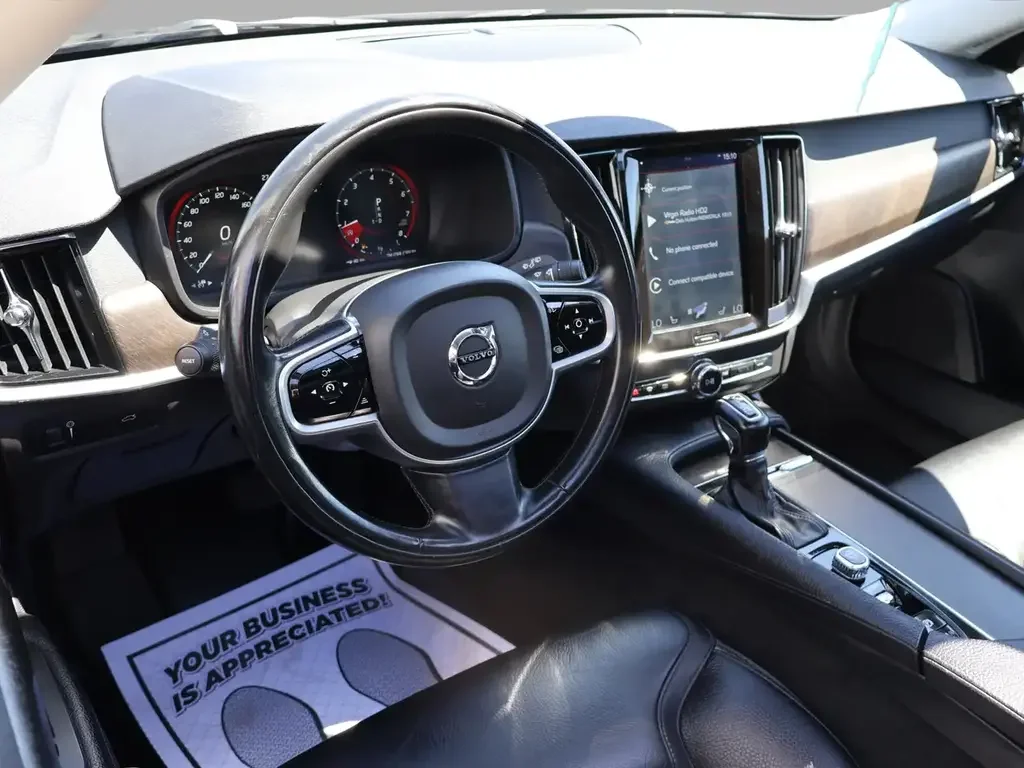 Volvo V90 Cross Country снимка Volvo V90 Cross Country