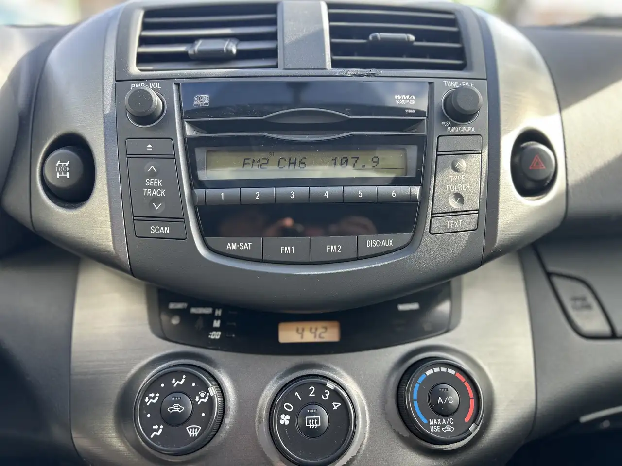 Toyota RAV 4 снимка Toyota RAV 4