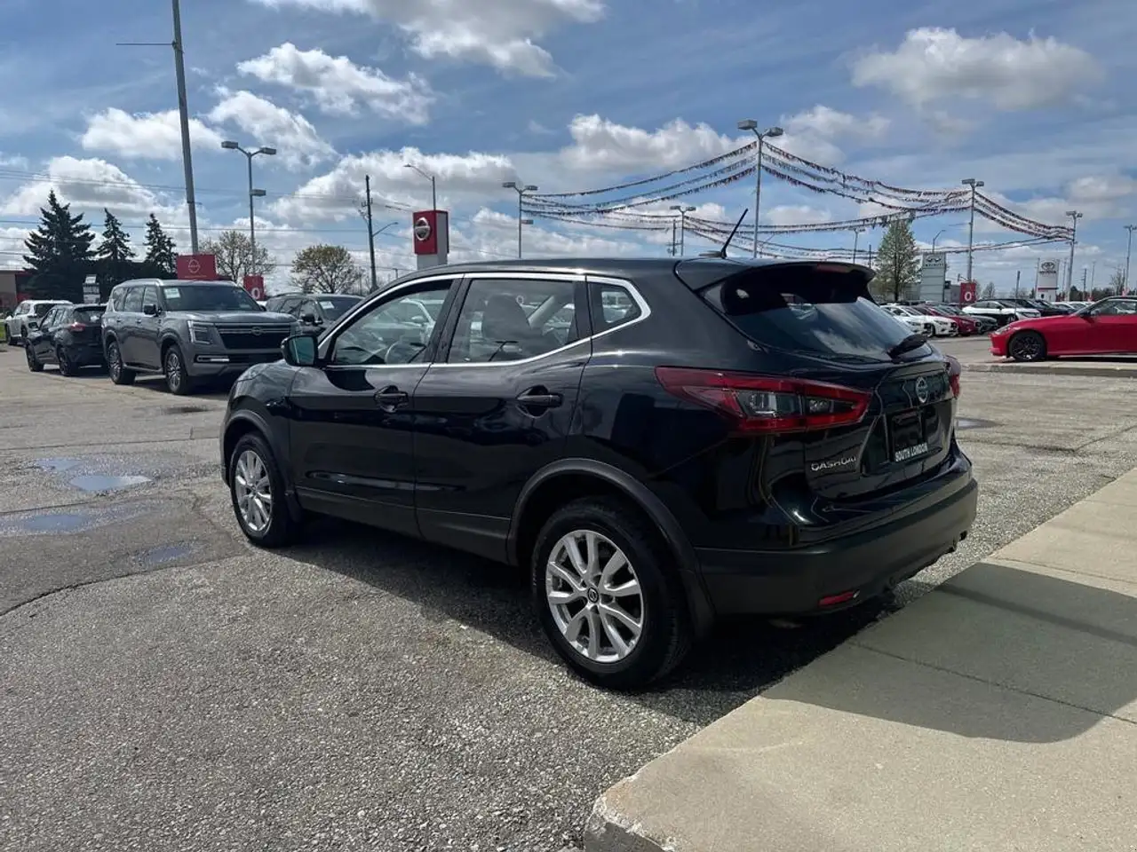 Nissan Qashqai снимка Nissan Qashqai