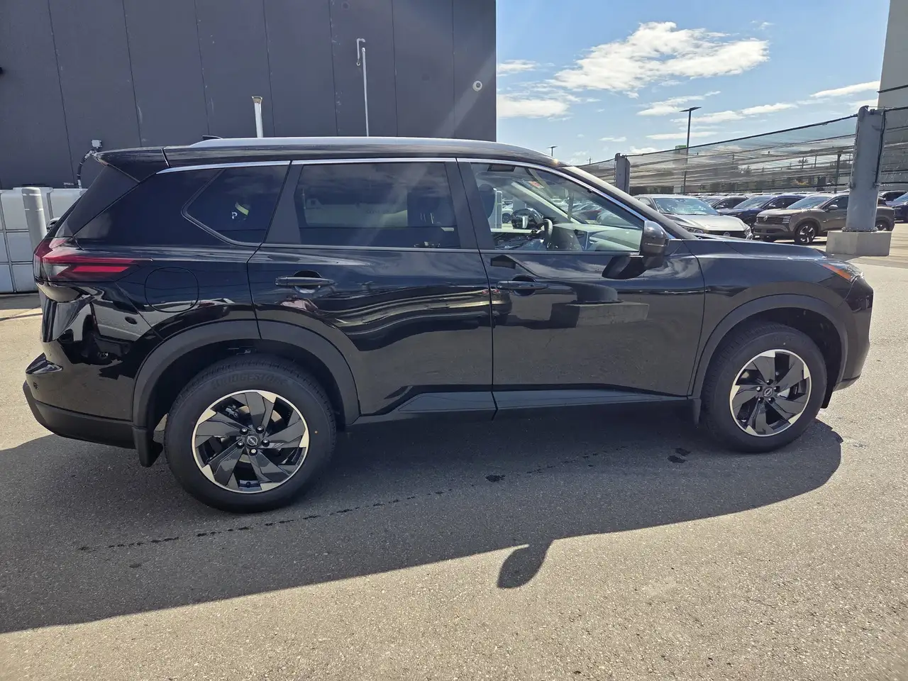 Nissan Rogue fotografie Nissan Rogue