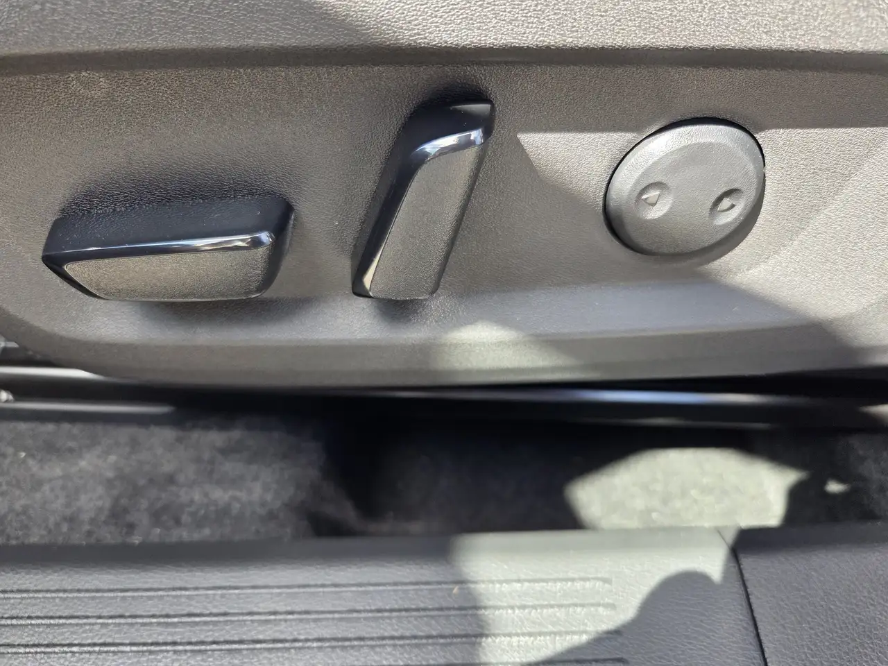 Nissan Rogue fotografie Nissan Rogue