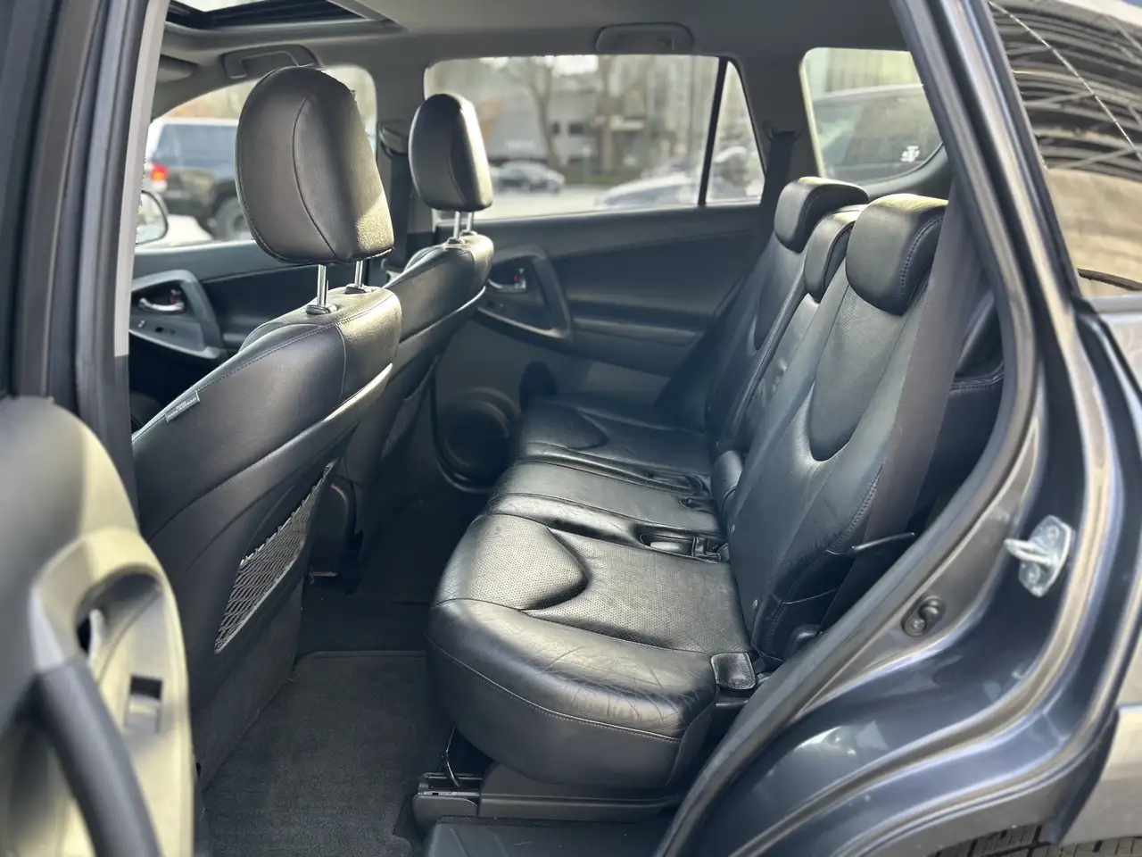 Toyota RAV 4 снимка Toyota RAV 4