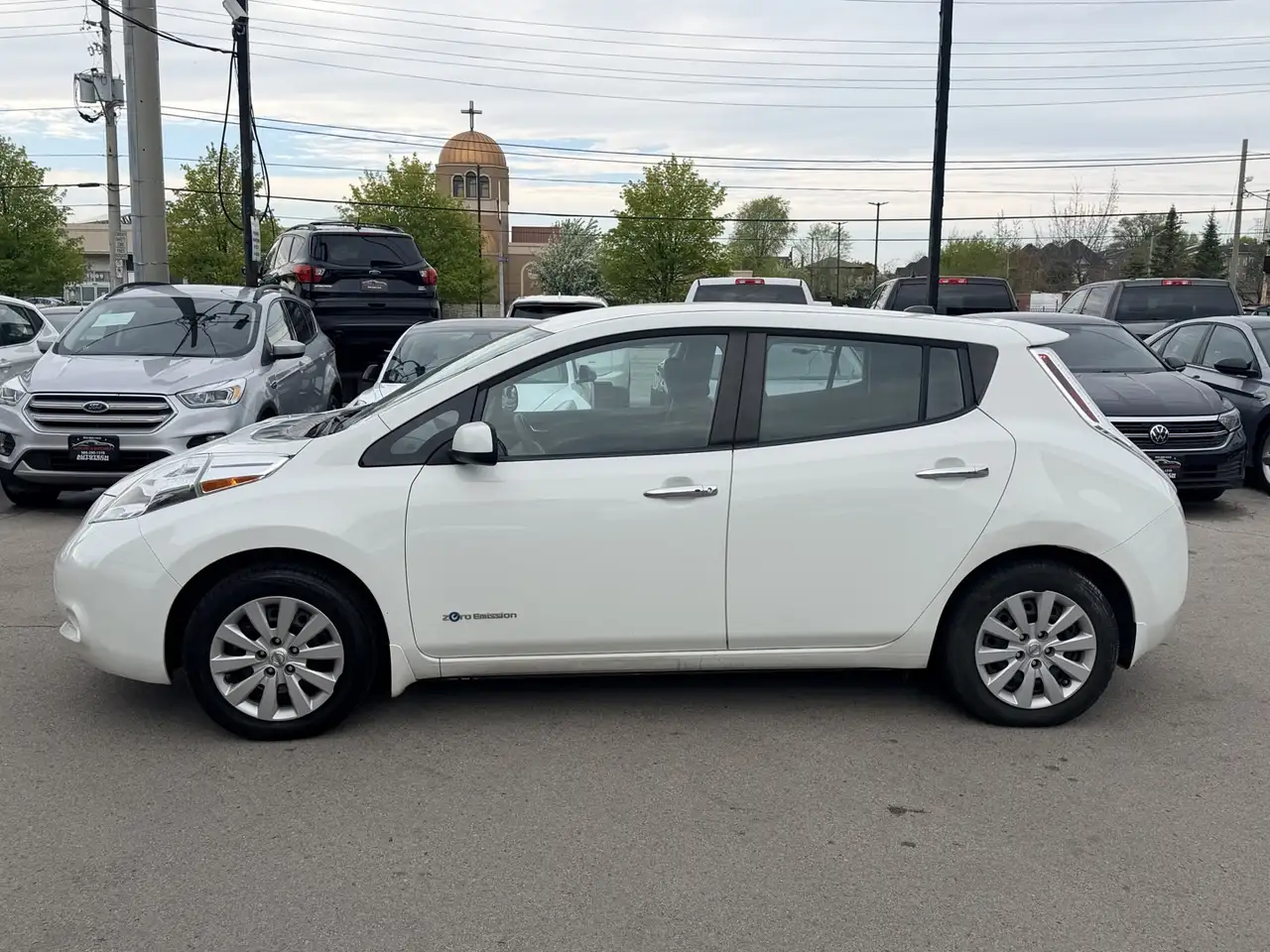 Nissan Leaf photo Nissan Leaf