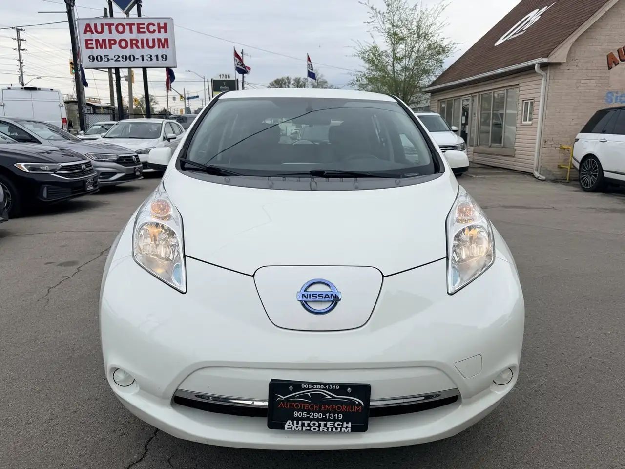 Nissan Leaf photo Nissan Leaf
