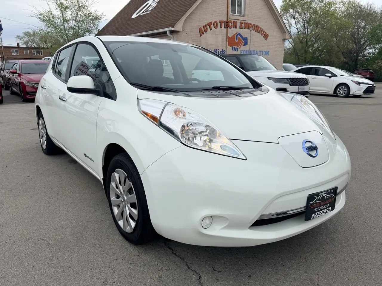Nissan Leaf photo Nissan Leaf